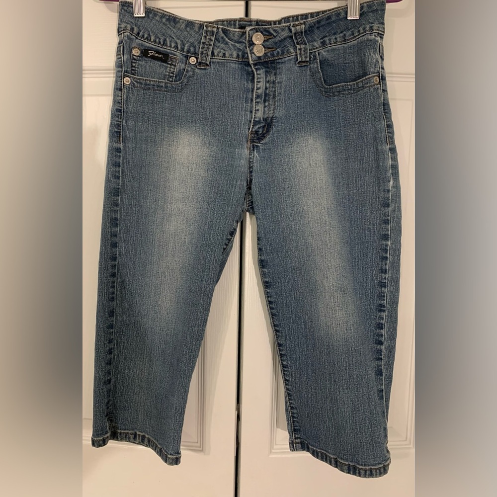 Flavour Jeans by Bubblegum Blue Cropped Women's Jeans
10p